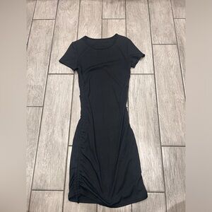 Black midi bodycon dress #bodycon #mididress